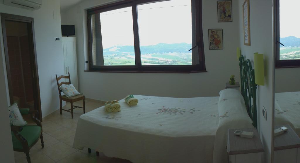 Bed And Breakfast San Martino Castignano Quarto foto